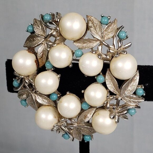 Vtg Signed Sarah Coventry 1960s Alaskan Summer Matte Turquoise Faux Pearl Brooch - Picture 2 of 11